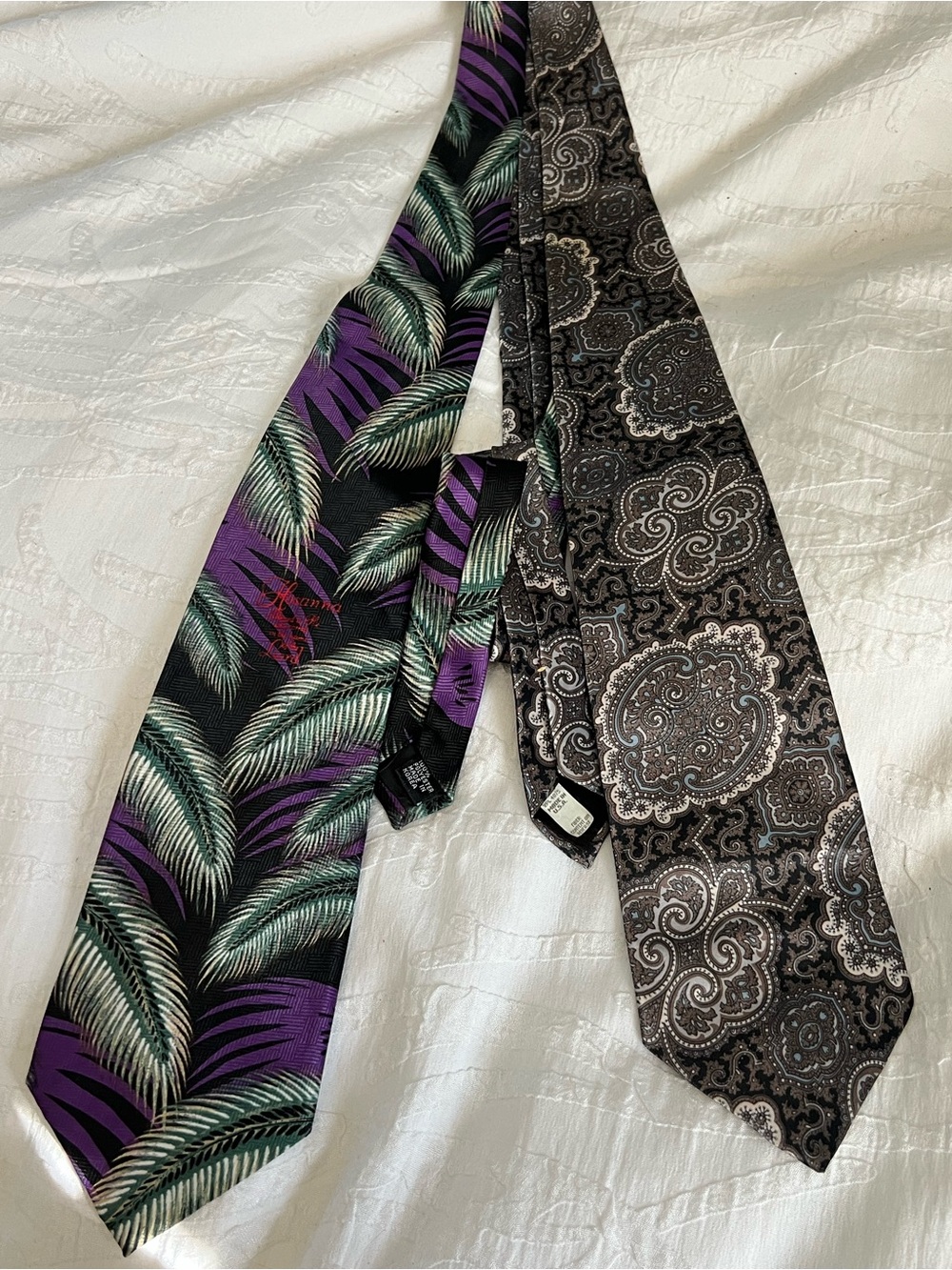 Lot of 2 men’s neck ties andhurst paisley USA and appointed apparel hosanna palm